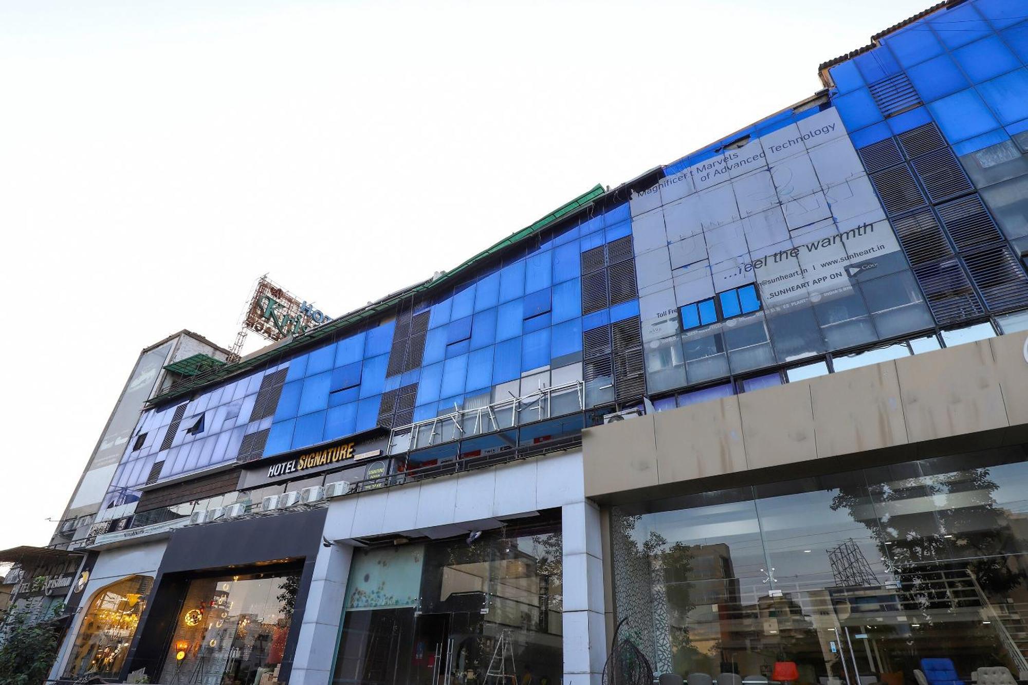 Oyo Hotel Shree Niwas Ahmedabad Exterior foto